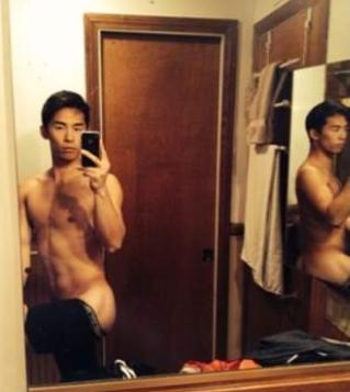 jshootit:  merlionboys:  Fan submission - Cute guy with his perky butt. By now I guess you should know how he likes it being done. =p http://merlionboys.tumblr.com/  So who is he?! He has such a fuckable butt!! 