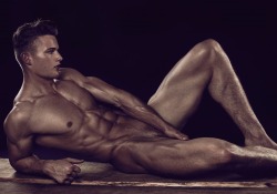 Ohthentic:  Lesguys:  Dan Scoble By Daniel Jaems  Oh