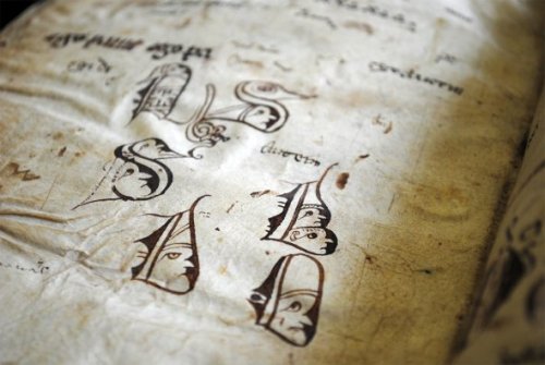 {This is so interesting to me - textbook doodles made by bored students from 800 years ago! Medieval
