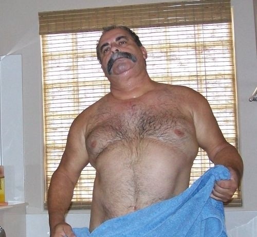 einheri:  dadandsonworld:  More hot daddies on http://einheri.tumblr.com