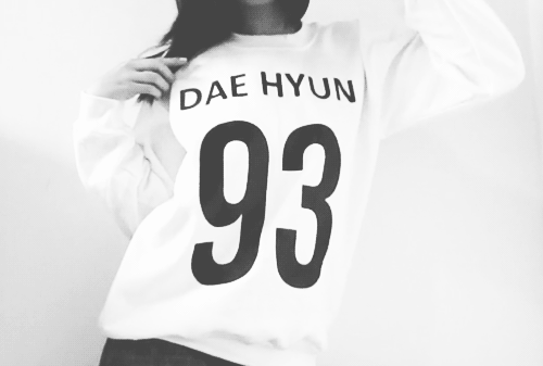 d-aehyuns:  i apologize i’m just really in love with my sweater rn ｡･ﾟﾟ･(T