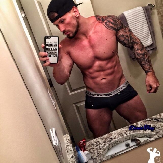lovebeatsandheartstrings:  Shawn Dawson 😁😏