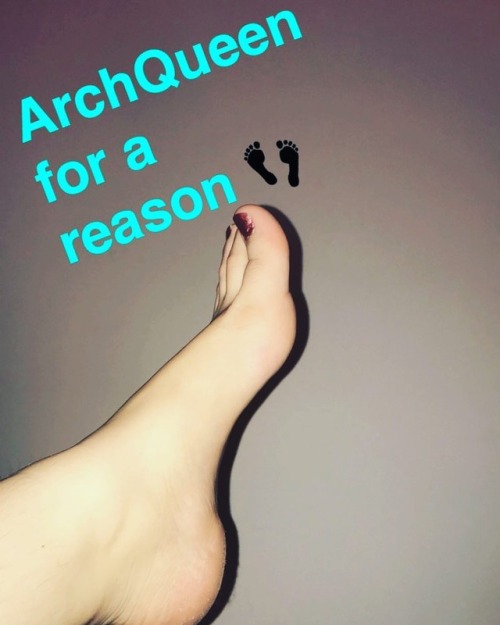 No flexing needed to create this arch. #truearch #michiganfeet #bigfeet #size12 #size12feet #bigsole