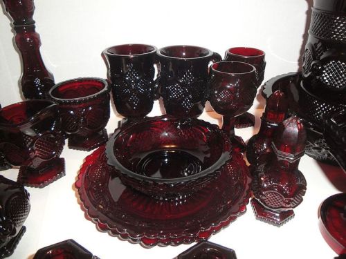 gothiccharmschool:If the (discontinued, collectible) Avon Cape Cod dishes were dishwasher-safe, I wo