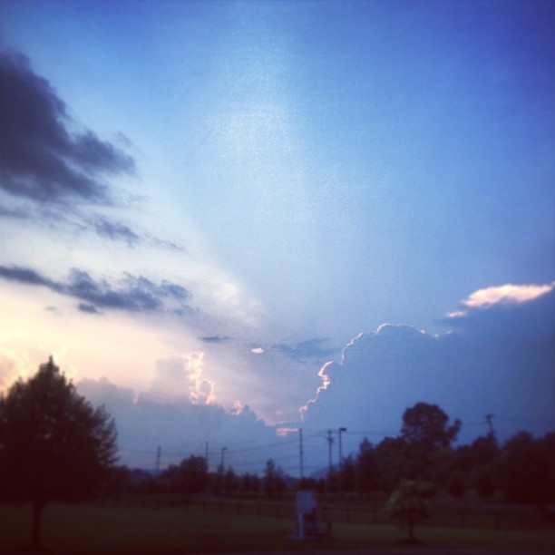 Clowds. #skyporn #cloudporn #sky #clouds #sunset #rain #storm