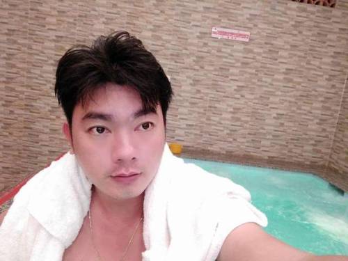 bulubull: Vandy so go to stream in Phnom Penh alone go to eat bros again in pp calling boy let&rsquo