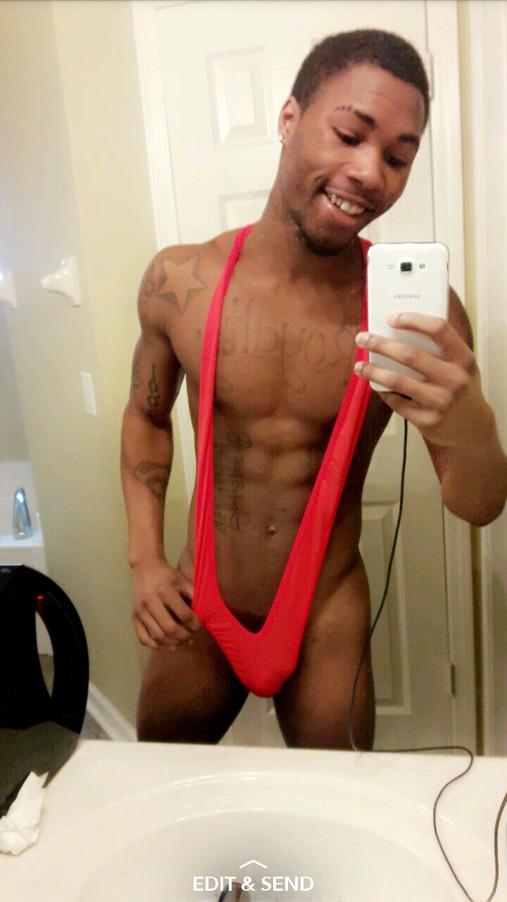 prince-of-memphis:  Thug stripper…..😂😂😂😂It’s like an advertisement..Put