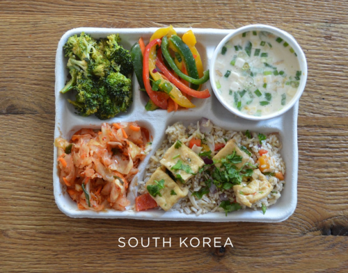 majiinboo:  kateoplis:  School lunches worldwide  The US is such a joke 