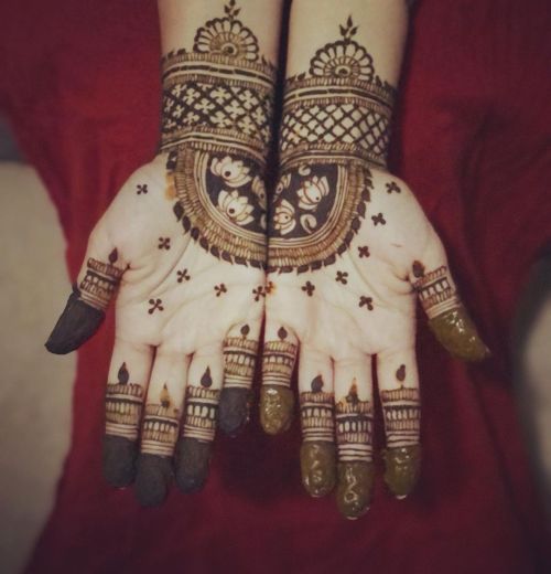 Bridal henna @poonamhennaart #art #bridal#dulhanstyle #shadi #weddinghenna #mehndistyle #stain #ra