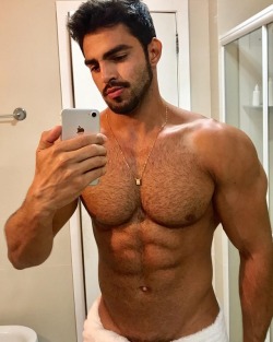 maleshape:  Jefferson Ferreira Instagram: