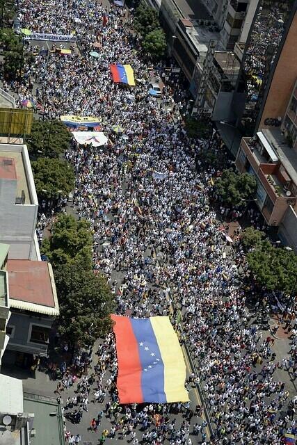 the-innerlight:  Opositors walk to protest against ‘Cuban Interference’ in Venezuela