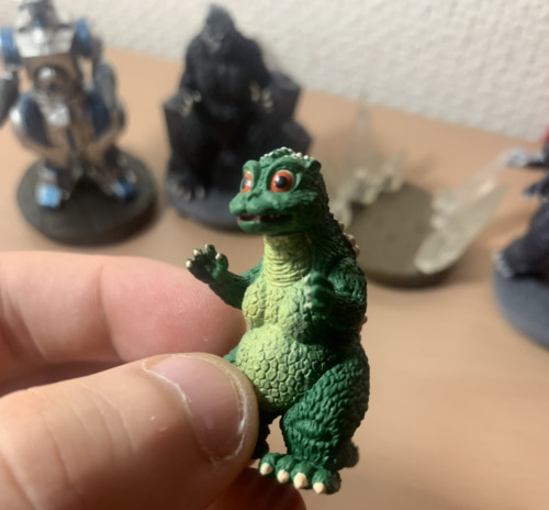 Latest HG+ Gashapon set! Features Godzilla 1994, Little Godzilla, Mougera and SpaceGodzilla! Ho