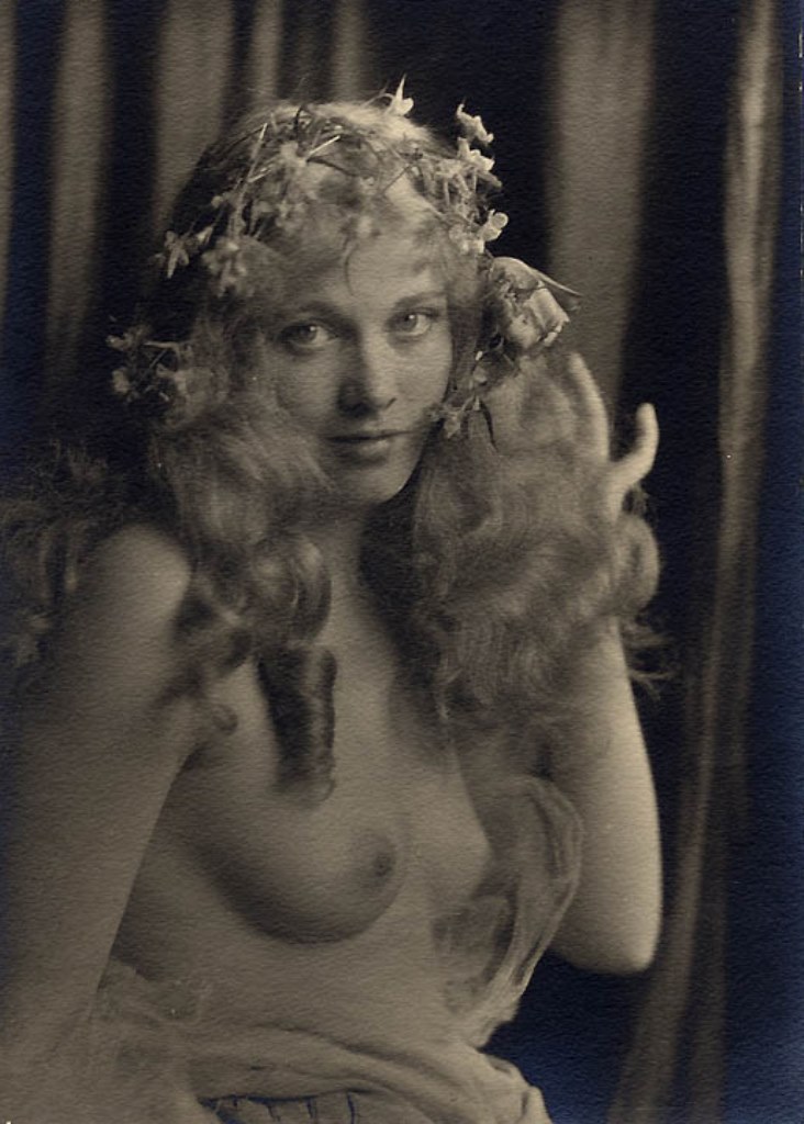 grandma-did:  I had a couple of these in the files, others provided additional photos,