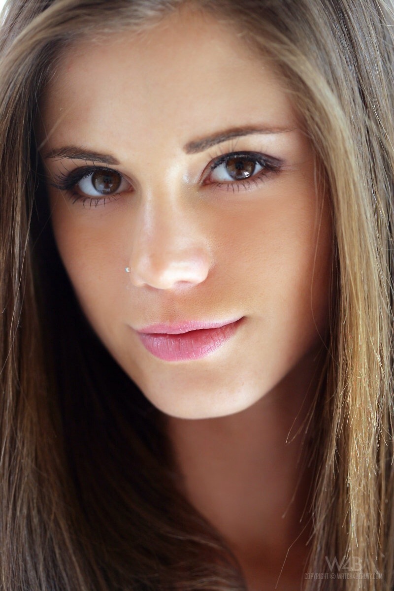 tesssssaoo:  candysroom25:  Just gorgeous! My pretty baby Caprice. A fucking vision.