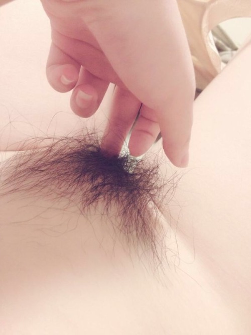 xiaosaonv: 我美吗？早上好想要大棒棒插入！颠了！