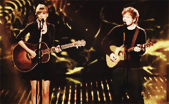  Taylor Swift and Ed Sheeran performing Everything Has Changed on Britian’s Got