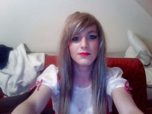 sexiest-babes-xdressing:  Sissy Boy  Wow how hot is she
