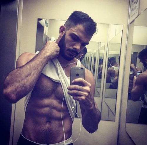 beardburnme:  lopz.z Instagram
