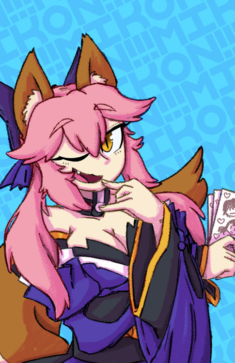 Drew my favourite Caster from the Fate series, the lovable magical shrine maiden fox waifu, Tamamo n