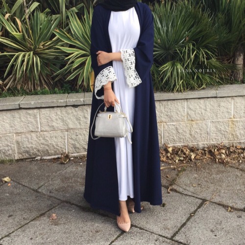 aana-nourin:  2015 Thank you for all the love and support! Instagram: AANA_NOURIN