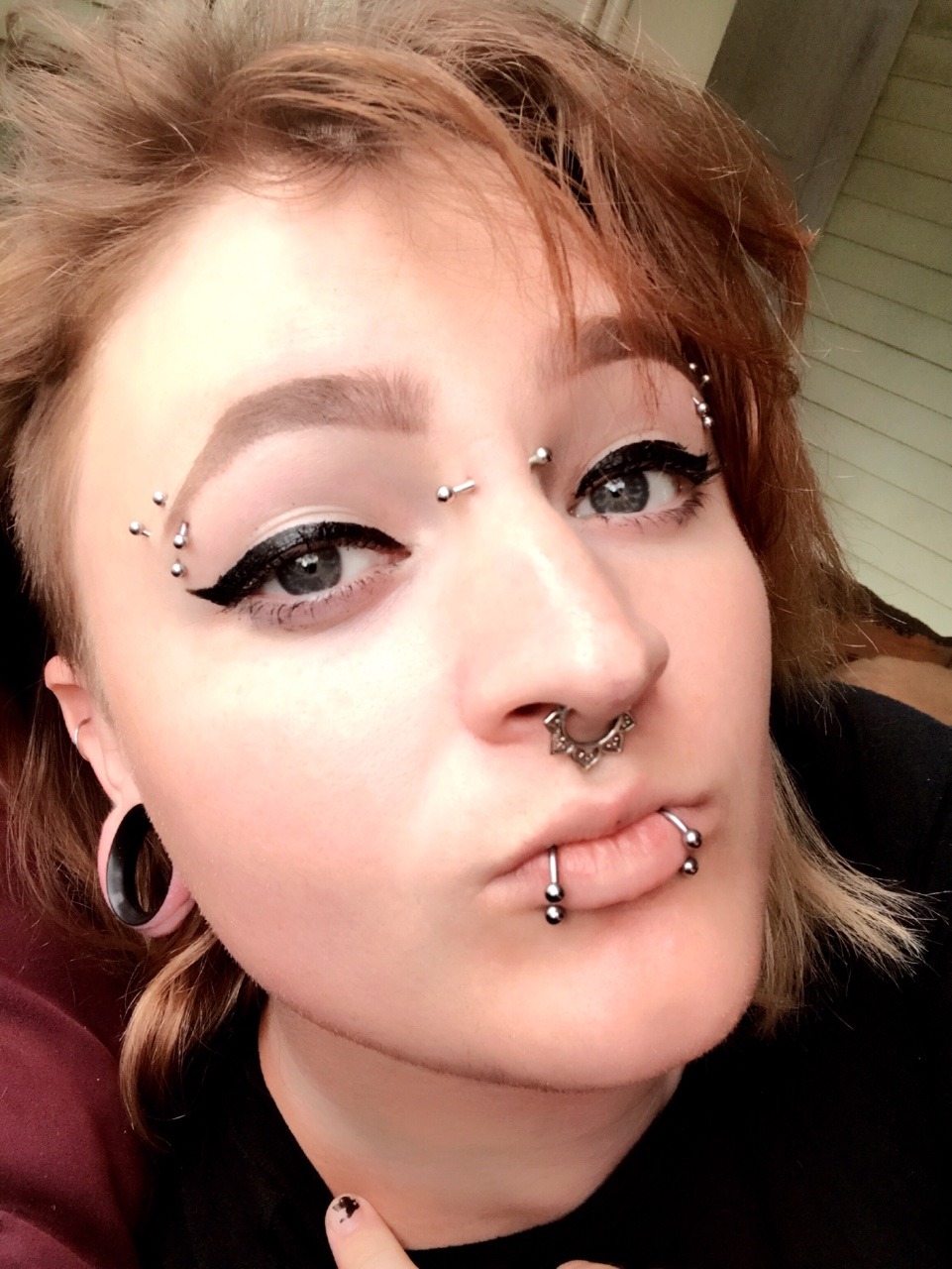 wreckmyshit:  saturnineacedia:  wreckmyshit:  Killing the makeup game today  how