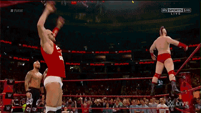 iteamhelena:  Cesaro secretly helping Sheamus to boost his self-esteem is the best thing ever! :D