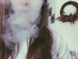 drugsandfemales:  she don’t wanna be saved,