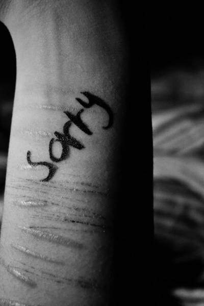 alone-just-with-1d:  ¿Enserio crees que mi vida es perfecta? ¿Enserio crees que