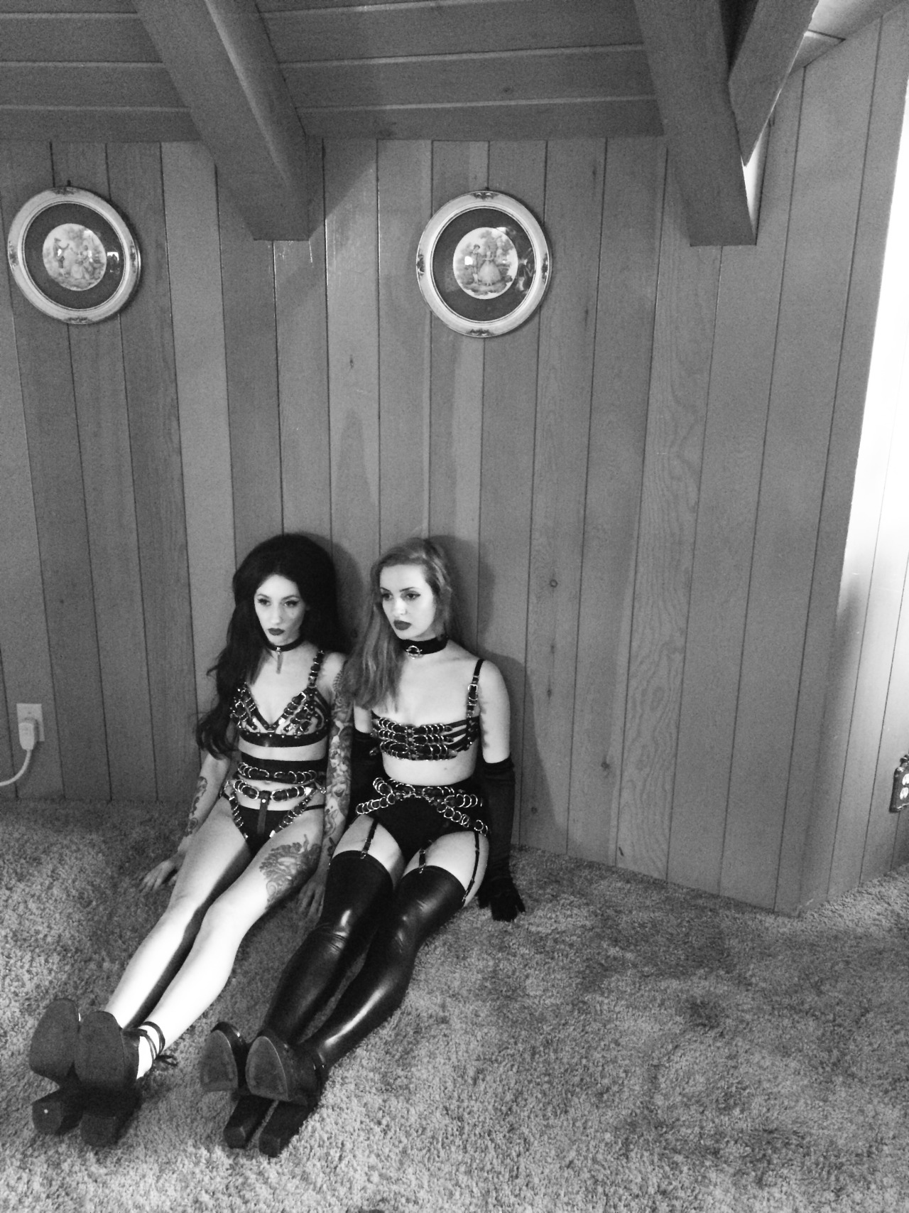 creepyyeha:  Behind the scenes at the Madonna Inn Models: Natasha Lillipore and Iphigenia