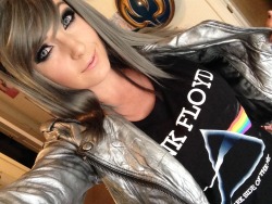 jessicanigri:  A bunch of Quicksilver Selfies!