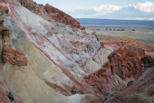 johnhanson:Jawbone canyon of the 14 about 90 miles from LA. 