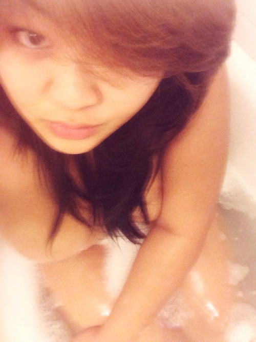 Sex thickasianbaby:  Bath time!  Naughty ;) pictures