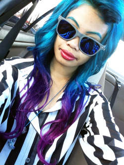 unlessyoudreamofme:  colorfulcuties:  vampghoul:  Great way to start of the new year with a new and totally awesome do.   I think this may be the most beautiful hair I’ve ever seen. *jealous* 