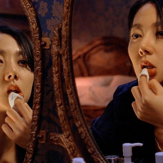 ashwilliam:lucien’s 2k celebration ➤ @starblighter  장화, 홍련  - A TALE OF TWO SISTERS2003 | dir. Kim Jee-Woon
