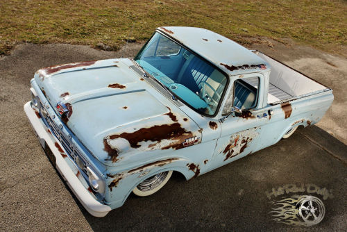 malautomat:  FORD PICK UP 