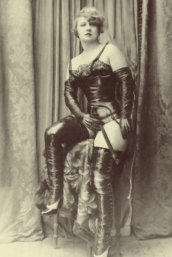 howsaucy:  Yva Richard, fetish photo set – Nativa Richard modeling as leather domme 1930s, gelatin silver print, 18 x 13 cm