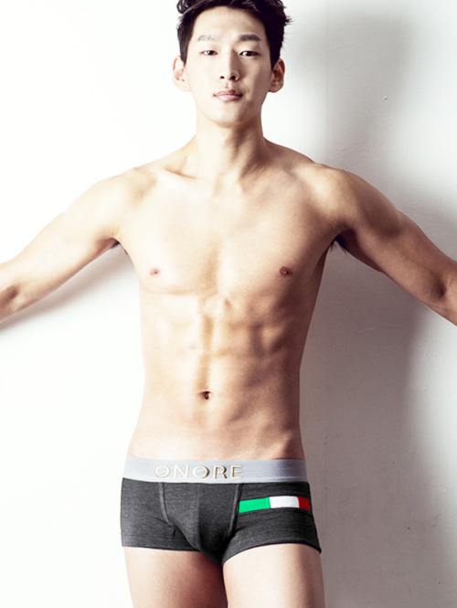 http://gaykoreandude.tumblr.com/post/108221833463