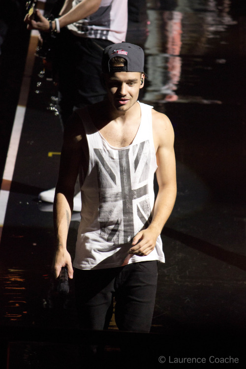 direct-news:Liam at the concert in Montreal last night. (July 4) c
