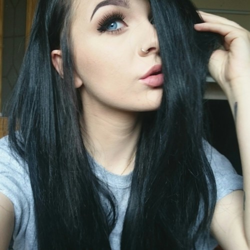 flowerkittxn:  ig: @irl.loser 