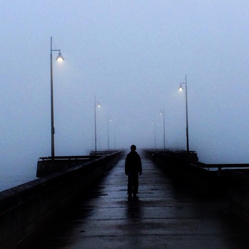 Venice Beach, CA | September 24, 2014
It was foggy this AM during my morning run. Had to take a photo detour.
#photojournalism #reportage #streetphotography #documentary #travel #venicebeach #ca #onassignment (at Venice Beach Fishing Pier)