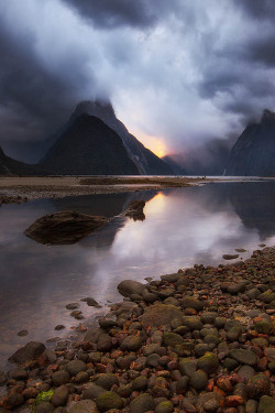 ponderation:  Twin Peaks. by darrenjbennett  