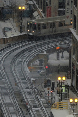 bluepueblo:  Snowy Day, Chicago, Illinois