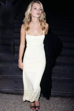 primary-structures:  Kate Moss in Calvin