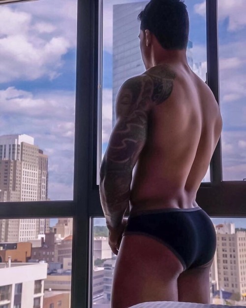 manrumpsxxx:  Follow Me For The Sexiest Rumps On Tumblr
