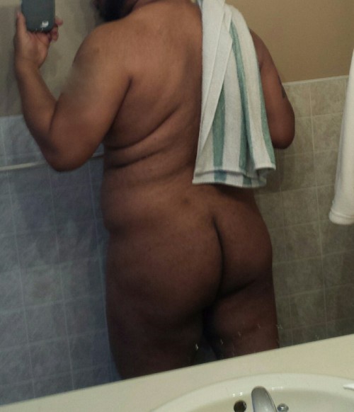 hotfootwilly83:  After a shower.