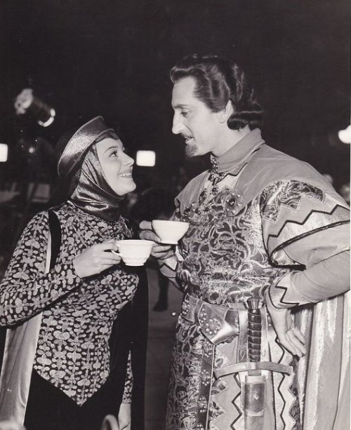 oldhollywoodfilms:Olivia de Havilland and Basil Rathbone take a coffee break while making The Advent