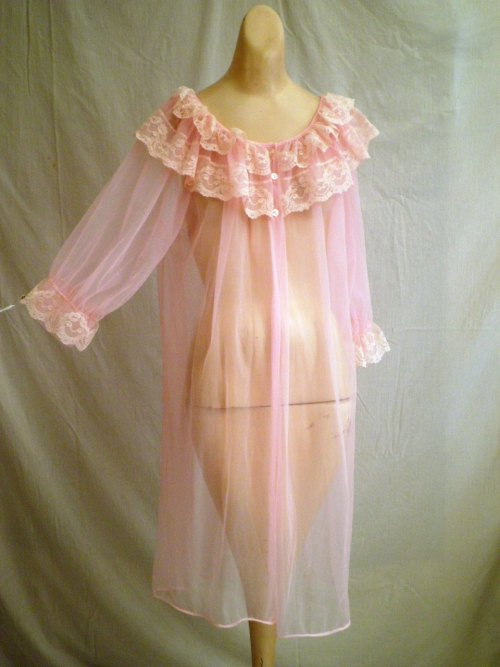 cultpartykeifinds:  Ruffled pink peignoir 28.00 porn pictures