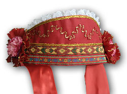 Russian headdresses1. kichka, traditional Russian headdress for married women2. kokoshnik worn by wo