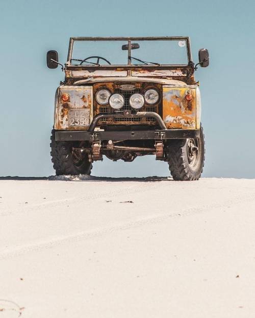 landroverphotoalbum:Picasso is a 2.25 Series II 109By @karoo2.25#landrover #Series2 #Serieslandrover