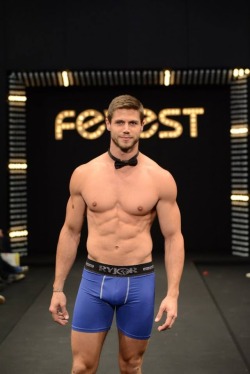 guys-with-bulges:  Jonas Sulzbach - Blue